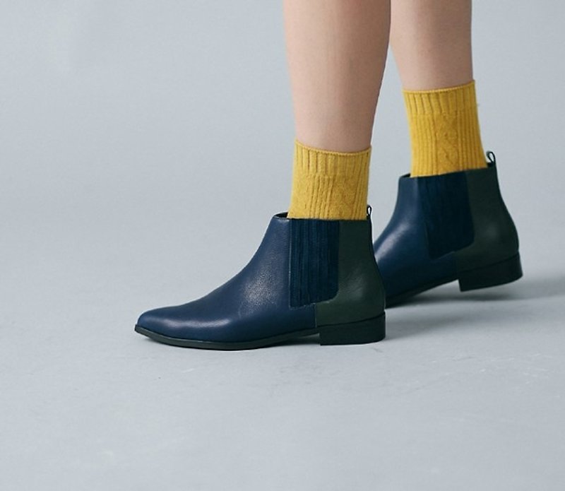 Minimalist zipper double fight leather low profile leather ankle boots blue and green - รองเท้าบูทสั้นผู้หญิง - หนังแท้ สีน้ำเงิน