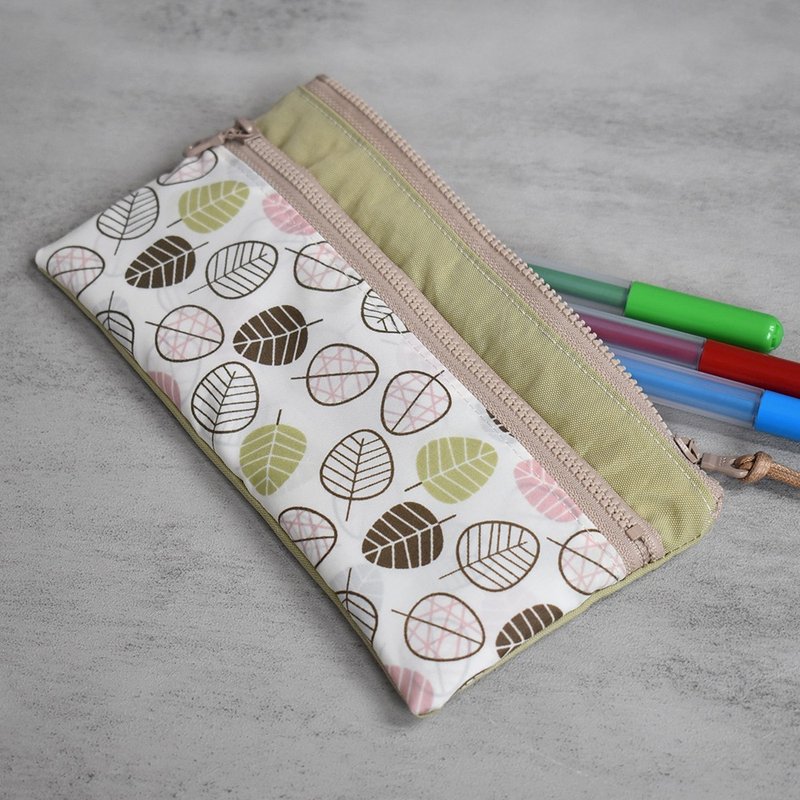 Travel waterproof double-layer pencil case/long storage bag-Xiaoye Piaopiao - กล่องดินสอ/ถุงดินสอ - ไนลอน สีเขียว