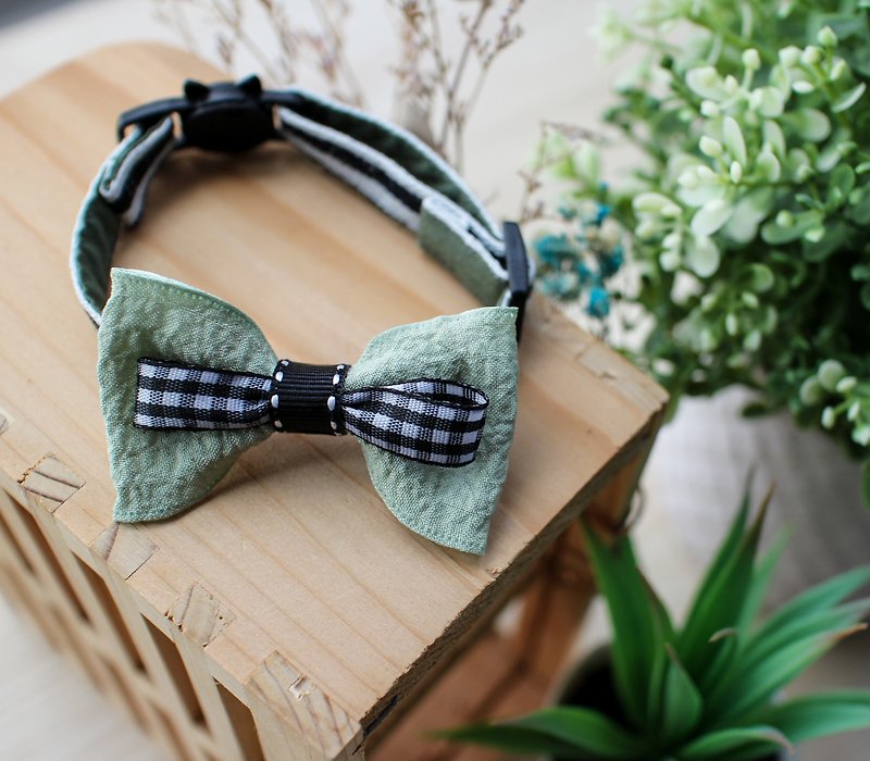 小さな新鮮な豆のグリーンと黒と白の格子縞の蝶結びの猫の襟 - 首輪・リード - コットン・麻 