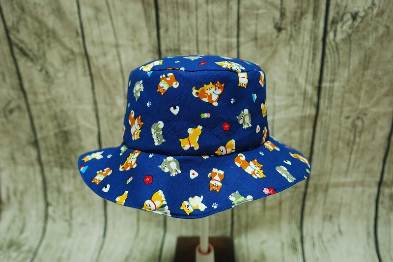 玩布手作。2017日本柴犬家族(藍) 漁夫帽 - 帽子 - 棉．麻 藍色