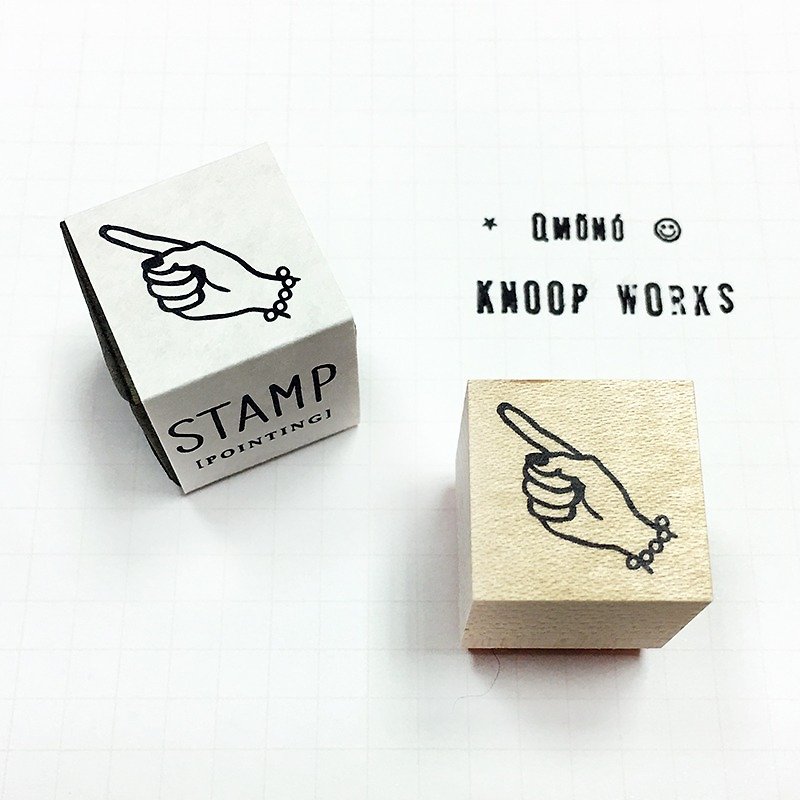 KNOOP WORKS Wooden Stamp (POINTING - B) - ตราปั๊ม/สแตมป์/หมึก - ไม้ สีกากี