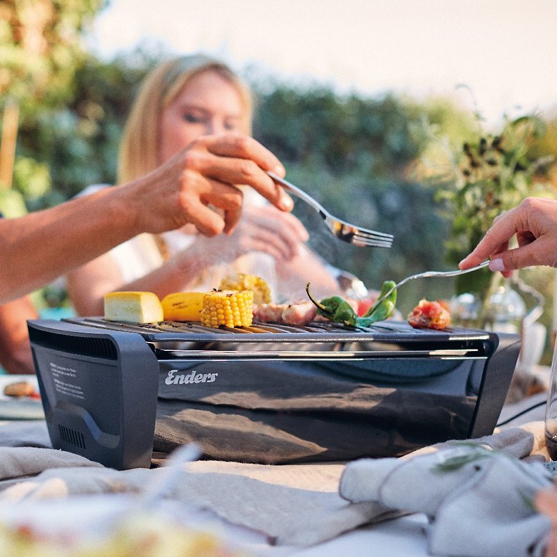 Won the Red Dot Design Award-Tabletop charcoal grill mirror black (with cast iron grill pan) - Camping Gear & Picnic Sets - Stainless Steel Black