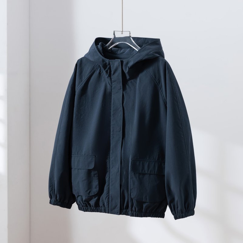 理想の1枚  立体フードがおしゃれな、ポケットデザインのショートブルゾン　アウター　紺色　251001-5 - 女大衣/外套 - 棉．麻 藍色