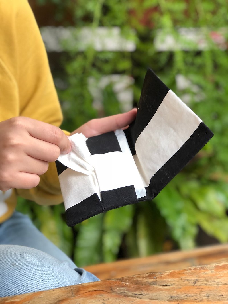 Weimom s Micro Bloom - black and white Lang Jun - toilet paper sanitary napkins bags, pencil cases, chopsticks sets, green tableware bags, cloth rolls, Christmas gifts made in Taiwan - hand made good - Storage - Cotton & Hemp 