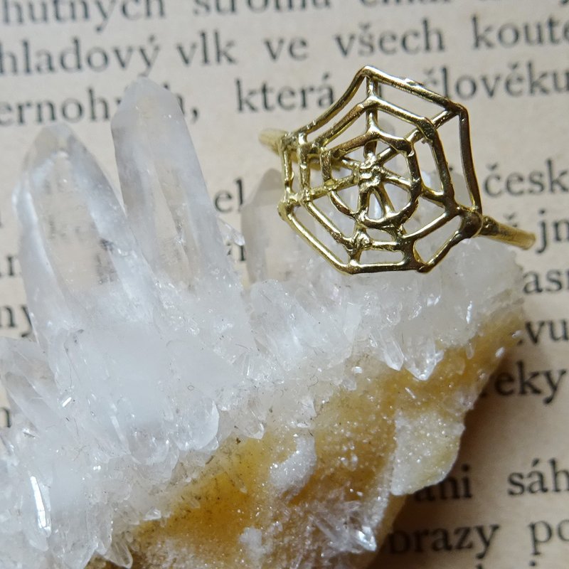 Sedmikrasky Spider web ring / gold - แหวนทั่วไป - เงิน สีทอง