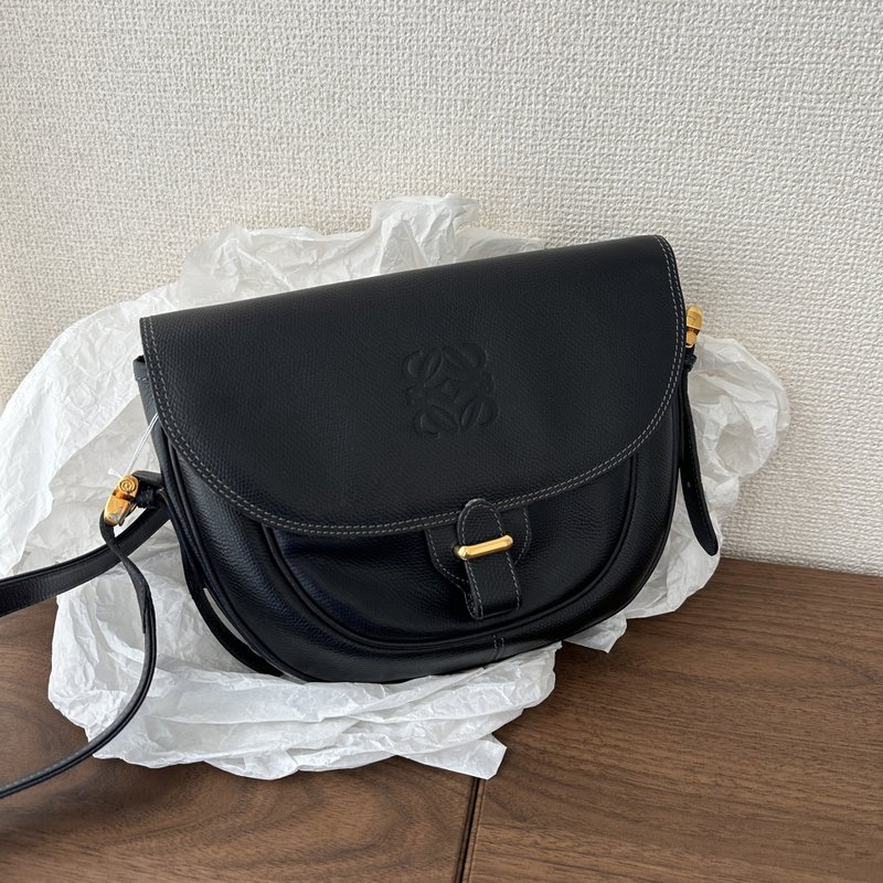 LOEWE 羅意威 Half Moon 小型斜背包 - 側背包/斜背包 - 真皮 黑色