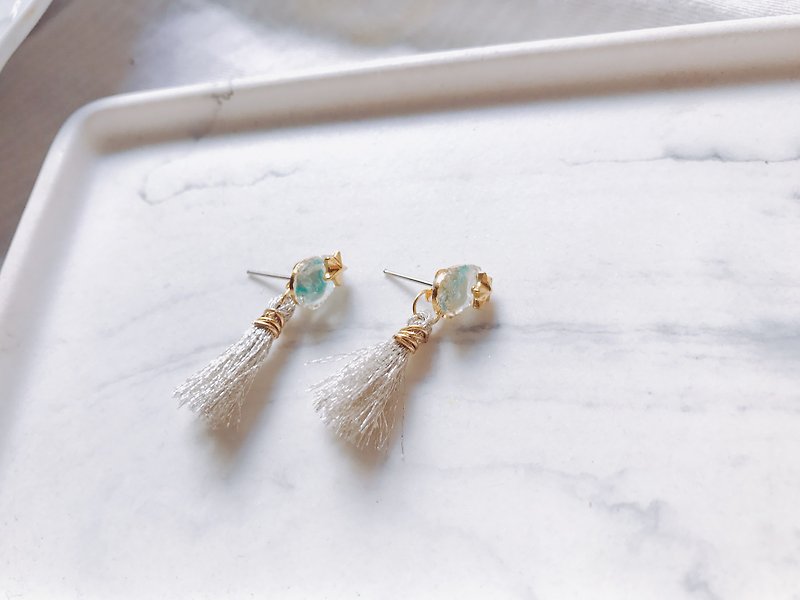 Water droplets, small meteor tassel earrings - Earrings & Clip-ons - Thread Silver