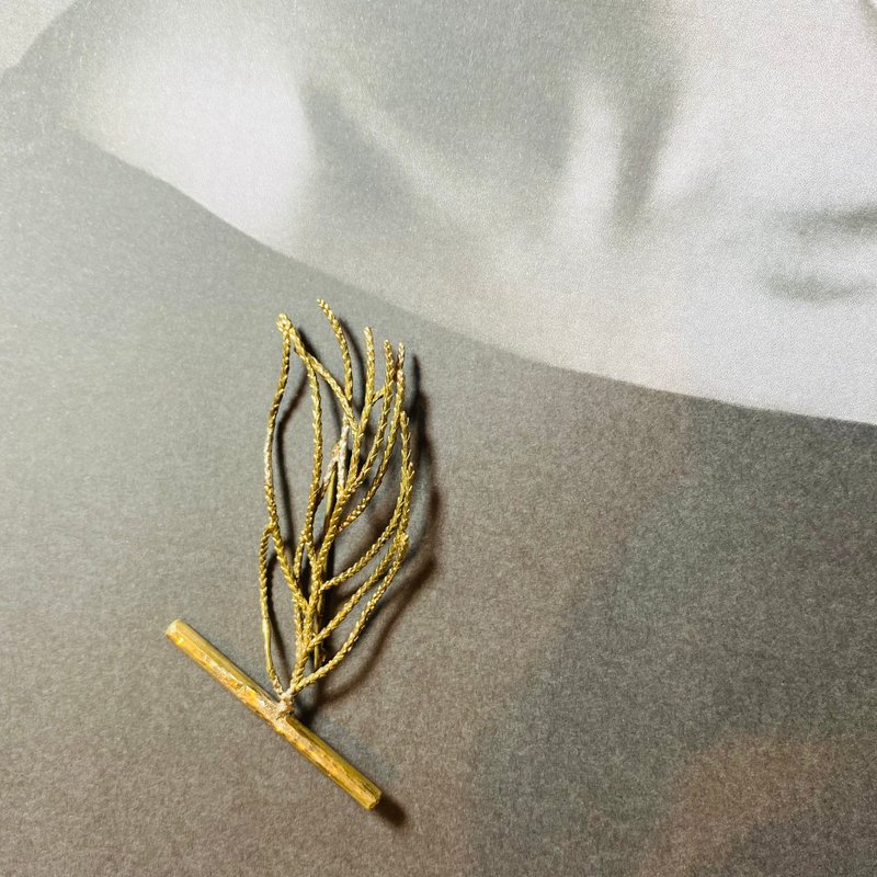 植造_黃銅別針 - 胸針 - 銅/黃銅 金色