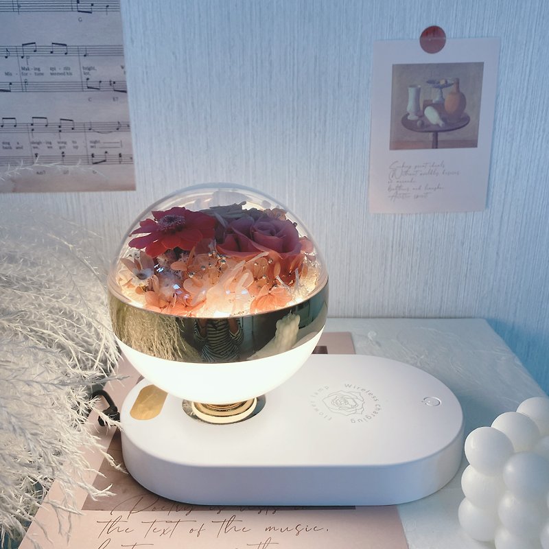 [Customized Gift] Eternal Planet Night Light Wireless Charging Stand Valentine’s Day Mother’s Day - Dried Flowers & Bouquets - Plants & Flowers Multicolor