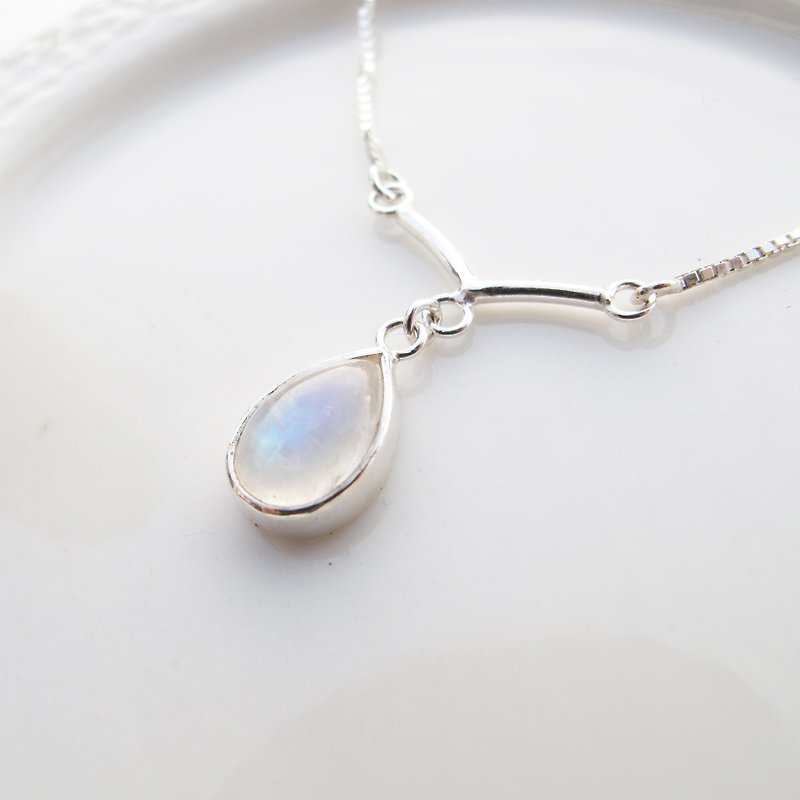[Handmade custom silver jewelry] Moonstone | handmade sterling silver necklace temperament clavicle chain | - สร้อยคอ - เงินแท้ สีเงิน