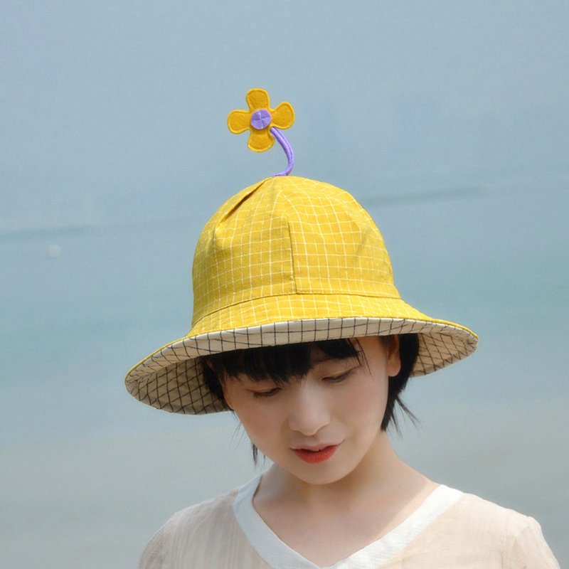 向陽花 可愛童趣花朵漁夫帽 夏天沙灘度假防曬大簷帽 - 帽子 - 棉．麻 黃色