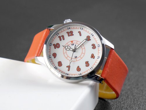 S and M watch 小心不要看錯時間手錶 橙色數字 個性化手錶 全球免運