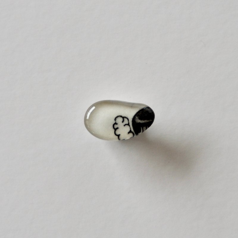 Copperplate Print Fragment Brooch #0001 - เข็มกลัด - เรซิน สีเทา