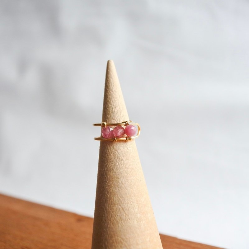 Pink Tourmaline Ear Cuff – Gold – Natural Stone - 戒指 - 其他金屬 粉紅色