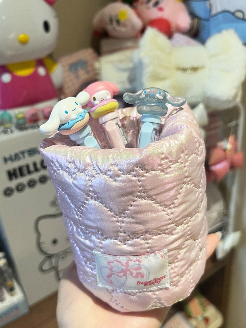 Sweetstore Supply 原創可愛*限量*偏光閃粉色夾棉加厚化妝刷筆筒 - 筆筒/筆座 - 棉．麻 粉紅色