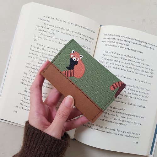 Environmental Protection and Sustainability] DUO Twins Series Simple Business  Card Holder Leather Paper Washed Kraft Paper Environmental Protection -  Shop ideasfromlife Card Holders & Cases - Pinkoi