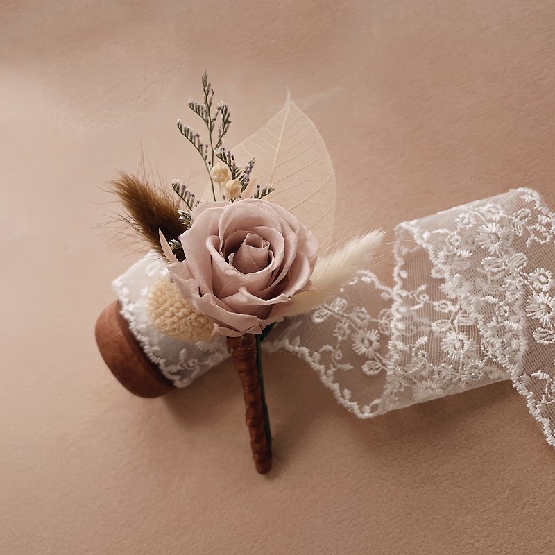 Elegant immortal dry rose corsage
