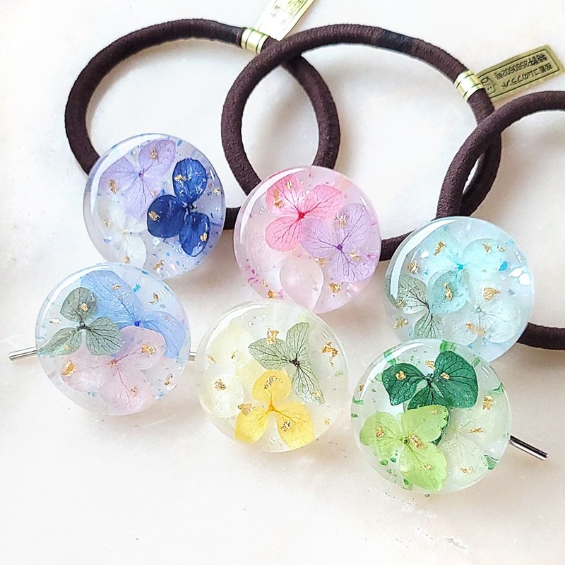 Three-color hydrangea shell hair tie/pony hook dry flower hair insert hair accessory - ที่คาดผม - เรซิน หลากหลายสี