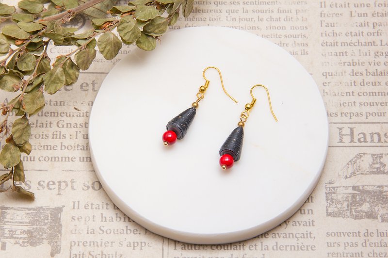 Rice red beads pendant earrings - Earrings & Clip-ons - Paper Black
