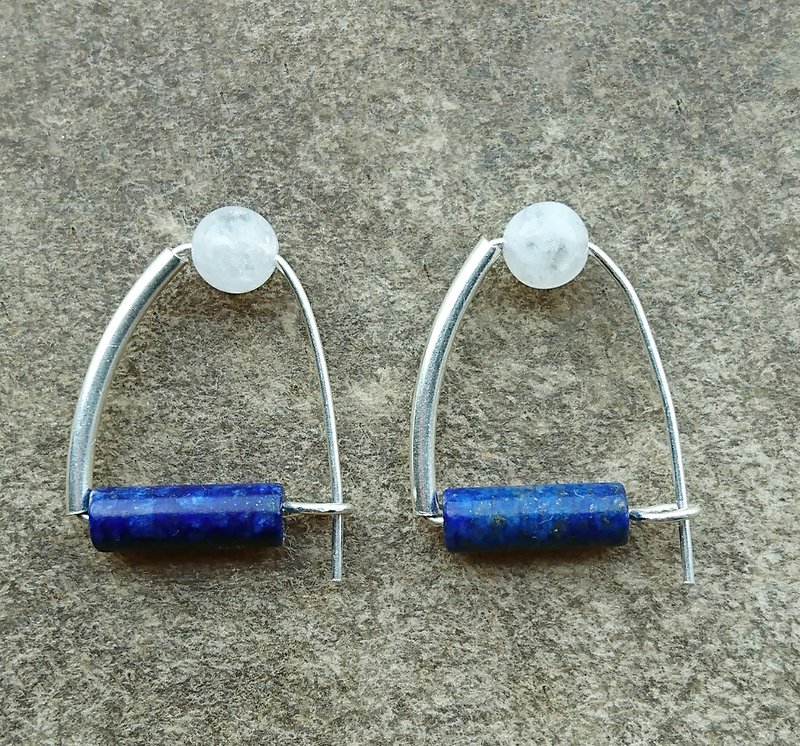 Lapis Lazuli Moonstone Sterling Silver Triangle Earrings - ต่างหู - เครื่องประดับพลอย สีน้ำเงิน