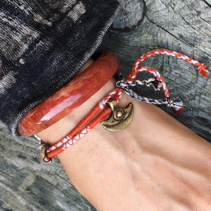 【Lost and find】Tibetan prayer intertwined lock red and black ax hand rope - สร้อยข้อมือ - เครื่องเพชรพลอย สีแดง