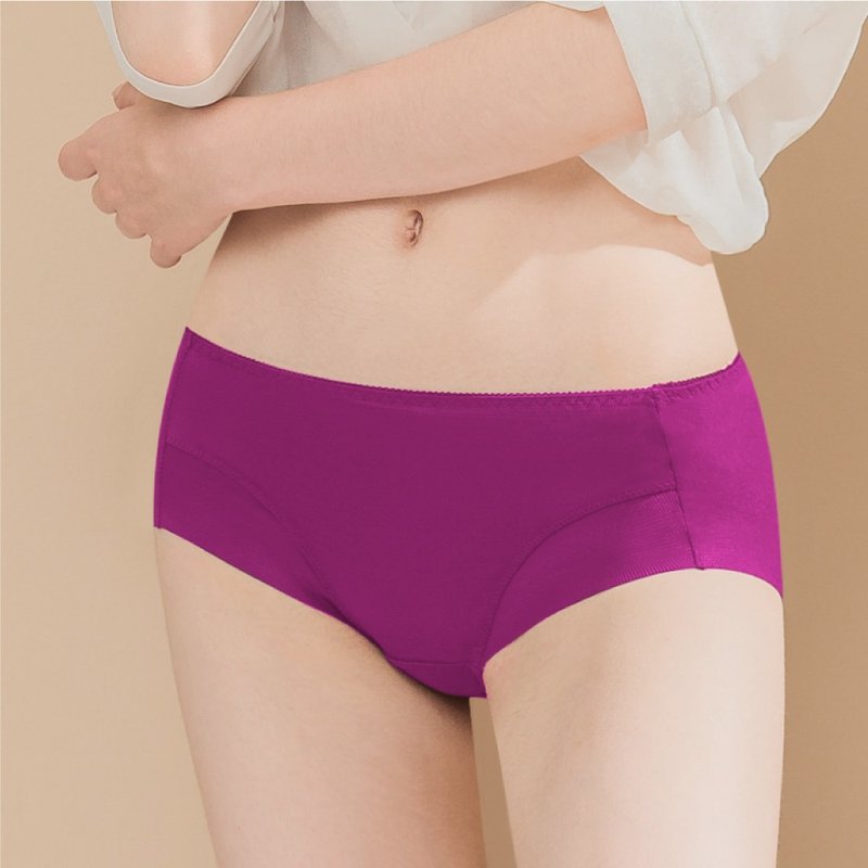 Clany可蘭霓 無痕透氣竹炭包臀中腰M-XL內褲 羅蘭紫 2186-95 - 女內衣褲 - 尼龍 紫色