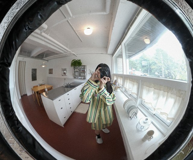Egg Toast Mirror (Black) - Shop DOKIDOKI Other - Pinkoi