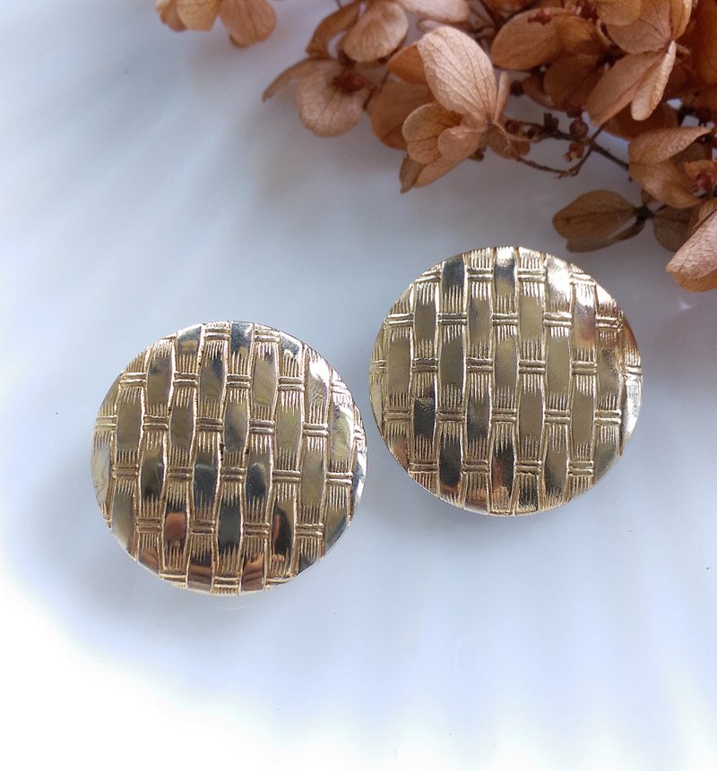 Vintage Jewelry 西洋古董飾品 牆紋 大圓 夾式耳環 - 耳環/耳夾/耳骨夾 - 其他金屬 金色