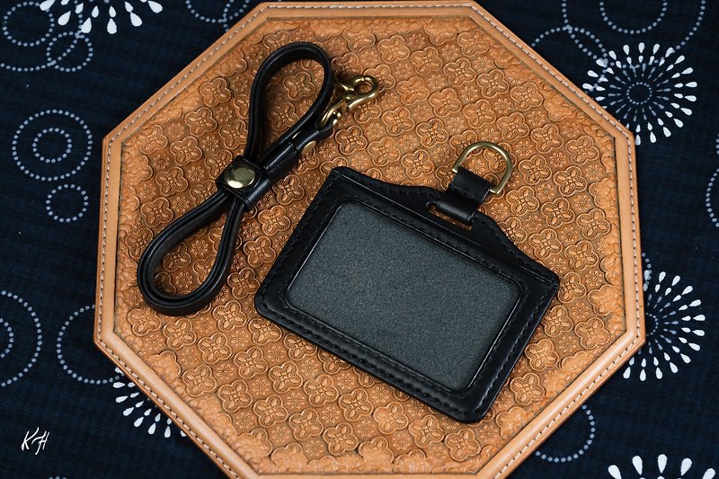 Black horizontal ID holder, card holder, leisure card, ID card holder, Italian vegetable tanned leather - ที่ใส่บัตรคล้องคอ - หนังแท้ สีดำ