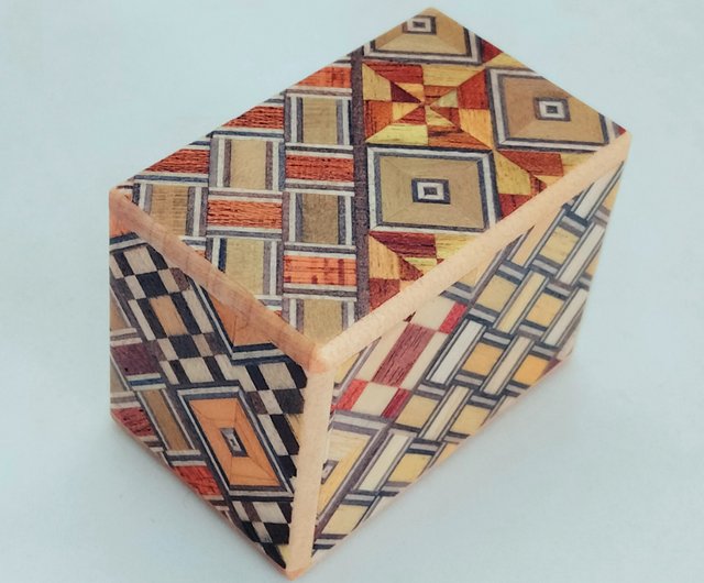 【在庫セール】箱根寄木細工 秘密箱１０回仕掛け Japanese puzzle 楽天市場】箱根寄木細工 秘密箱10回仕掛け japanese puzzle