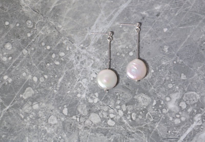 Origin Series Pearl Pendulum Earrings - ต่างหู - โลหะ 
