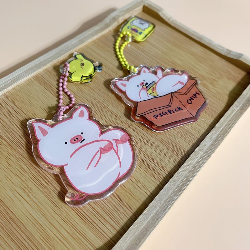 Yoga Piggy & Potato Chip Piggy Acrylic Keychain - ที่ห้อยกุญแจ - พลาสติก 