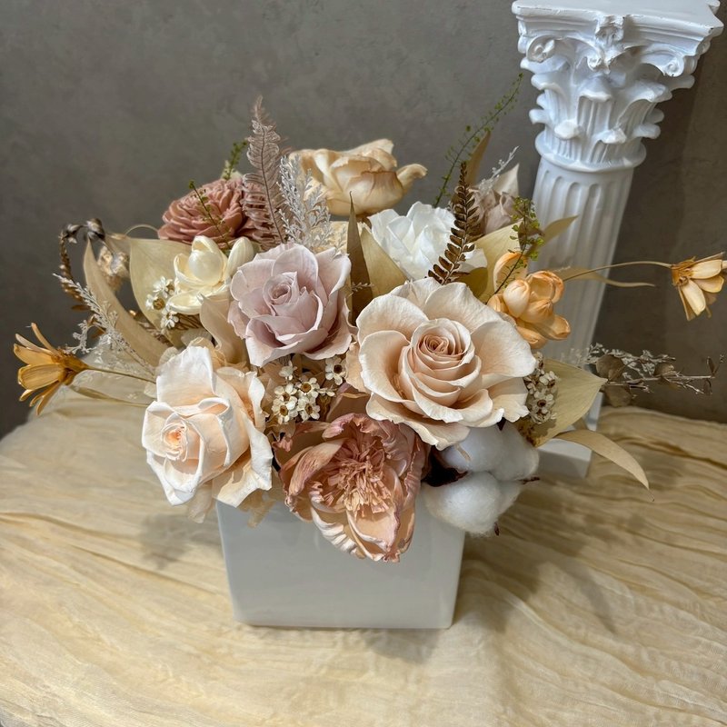 永生盆花 情人節 開幕送禮 方盆 大地色/藍紫色 - 乾燥花/永生花 - 植物．花 多色