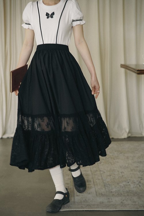 然而 RANER 黑色/米黃色 2色 法式復古蕾絲花邊半身裙 鏤空重工高腰垂墜傘裙