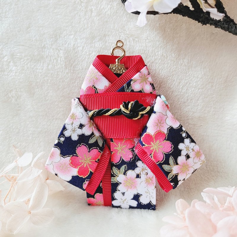 キーホルダーチャーム着物日本の着物浴衣ギフト手作り癒し鞄ブラック - キーホルダー・キーケース - その他の素材 ブラック