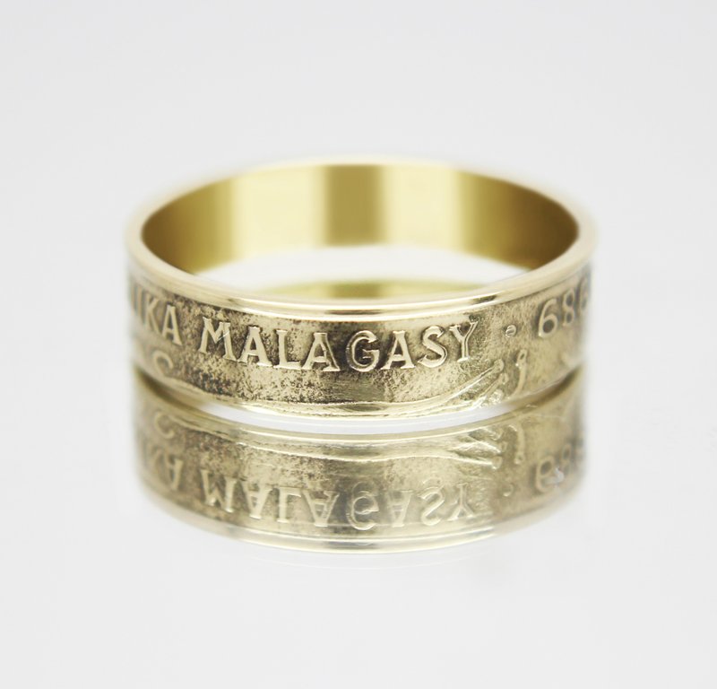 Madagascar Coin Ring 10 francs 1970-1989 coin rings for men coin rings for women - 戒指 - 其他金屬 