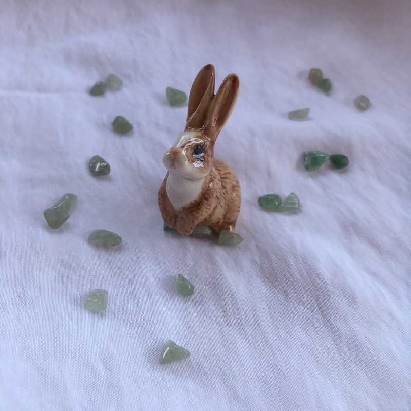 Lucky Sugar Bunny- Tiny animal figurine handmade - 花瓶/花器 - 陶 咖啡色