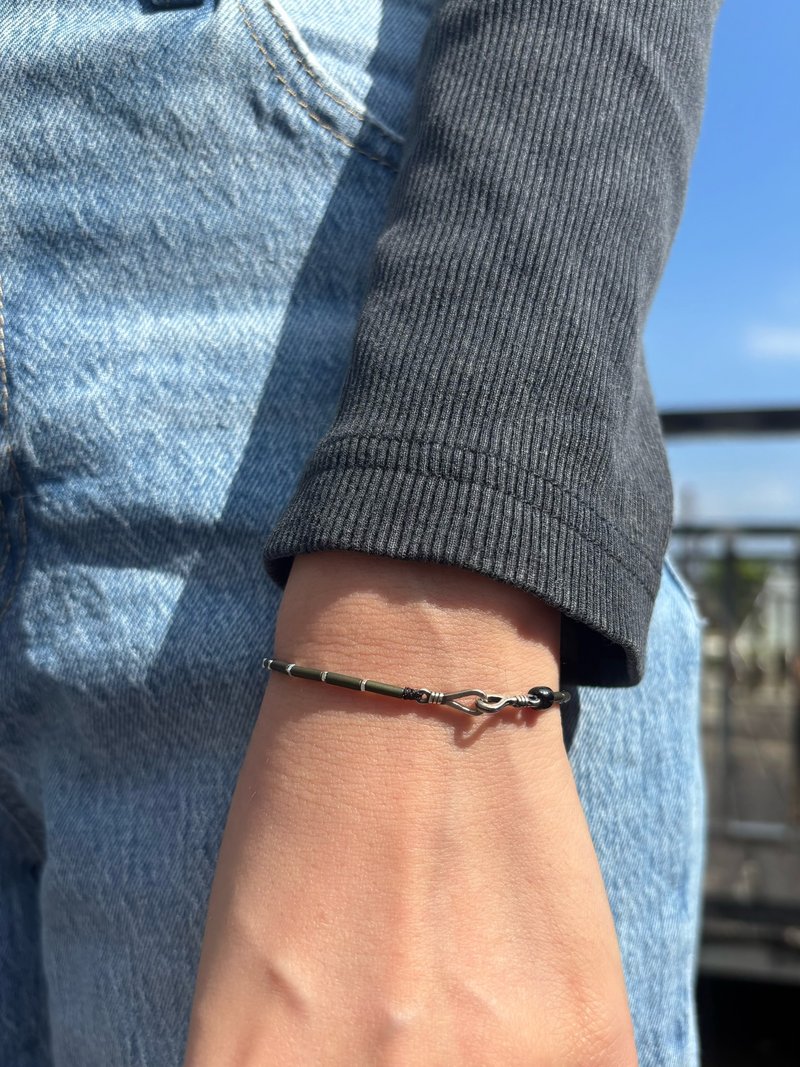 Limited Edition Japanese Cosmo, Exquisite, Unique Frosted Deep Military Green Antiqued 925 Silver Clasp Ultra-Fine Bracelet - Bracelets - Glass 