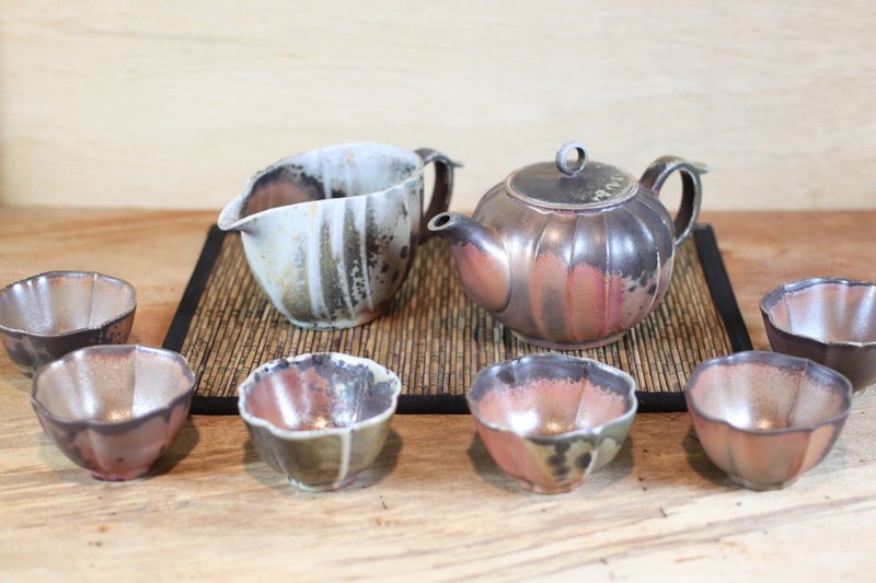 【中秋心意】柴燒 自然落灰 曲紋壺茶具組 名家葉敏祥作品 - 茶壺/茶杯/茶具 - 陶 