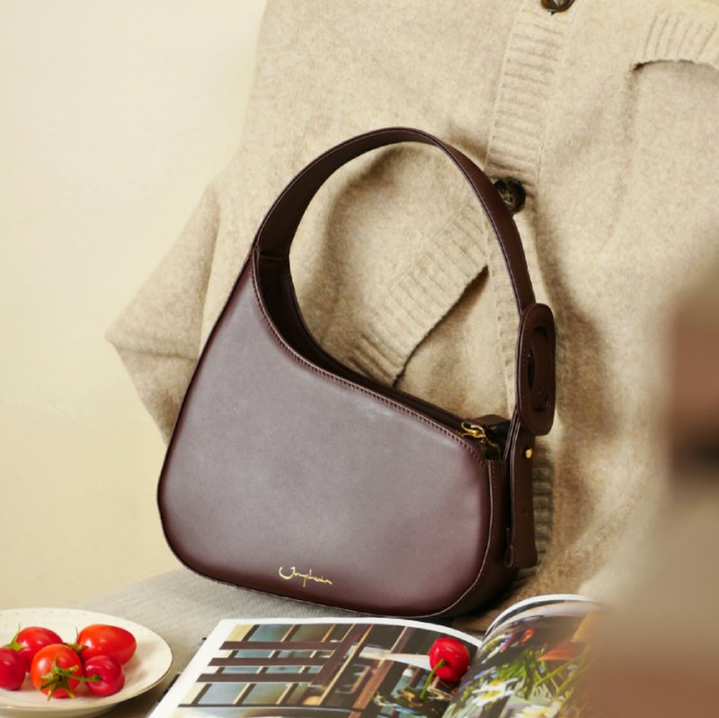 單肩包 KissMe Shoulder Bag - Choco Brown 巧克力棕 - 側背包/斜背包 - 真皮 咖啡色