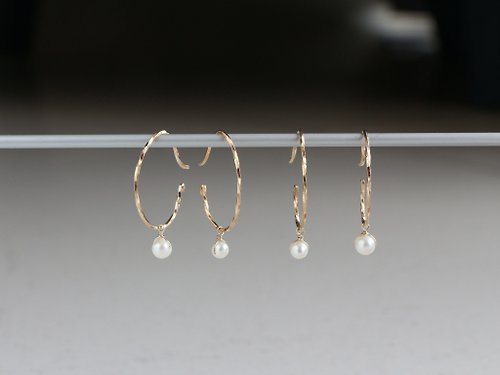 A.N 14kgf- Ovo pearl minimalist pierced earrings