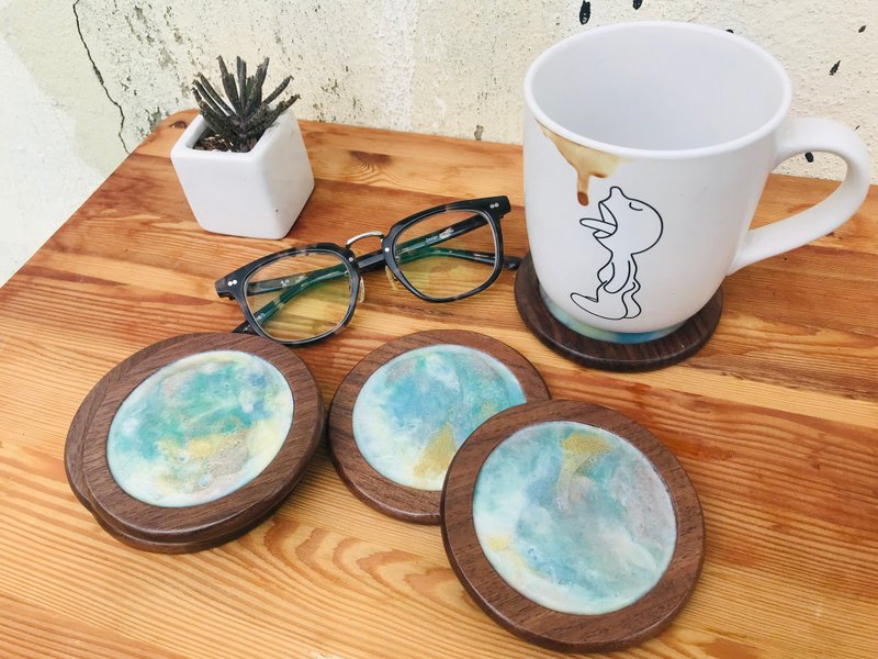 Crystal Epoxy Coaster Fluid Painting Art Pattern Wooden Chassis Gift Gift - ที่รองแก้ว - เรซิน สีนำ้ตาล