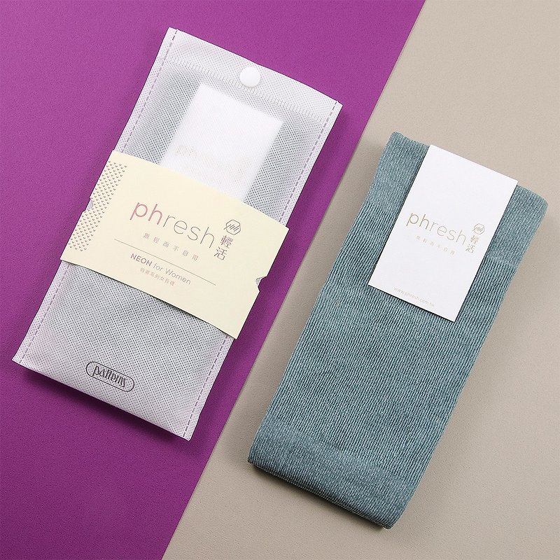 Pretty Neon - Women's Gentle Warm Wave Socks - Uranium Grey - ถุงเท้า - วัสดุอื่นๆ สีเทา