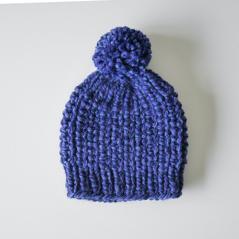 Knitted hat-blue purple-with hand-painted packaging - Hats & Caps - Wool Blue