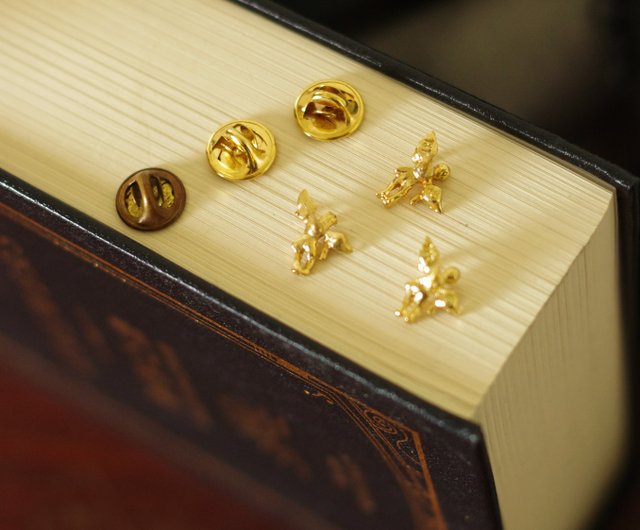 Golden Badge Pins (10 pieces)