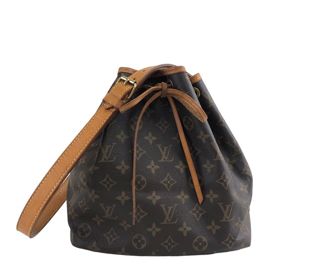 Direct from Japan branded used bag LOUIS VUITTON Louis Vuitton Monogram handbag Brown leather Petit Noe drawstring bag M42226 f2gek2 Shop solo vintage Messenger Bags Sling Bags Pinkoi