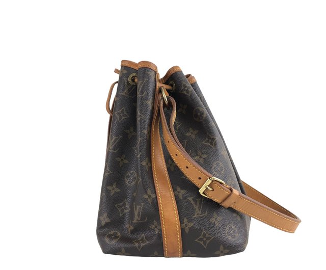 日本直送 名牌中古包 】LOUIS VUITTON ルイヴィトン モノグラム ハンドバッグ ブラウン レザー プチノエ 巾着 M42226  f2gek2 - ショップ VintageShop solo ショルダーバッグ - Pinkoi