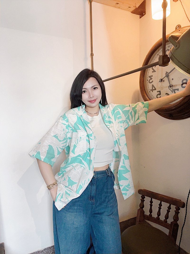 白薄荷綠 夏威夷衫 男女可 古著襯衫Aloha Shirtハワイアンシャツ - 女襯衫 - 棉．麻 多色