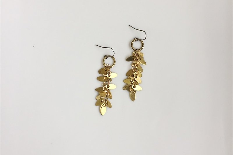 romance 黃銅造型耳環 - 耳環/耳夾 - 其他金屬 金色
