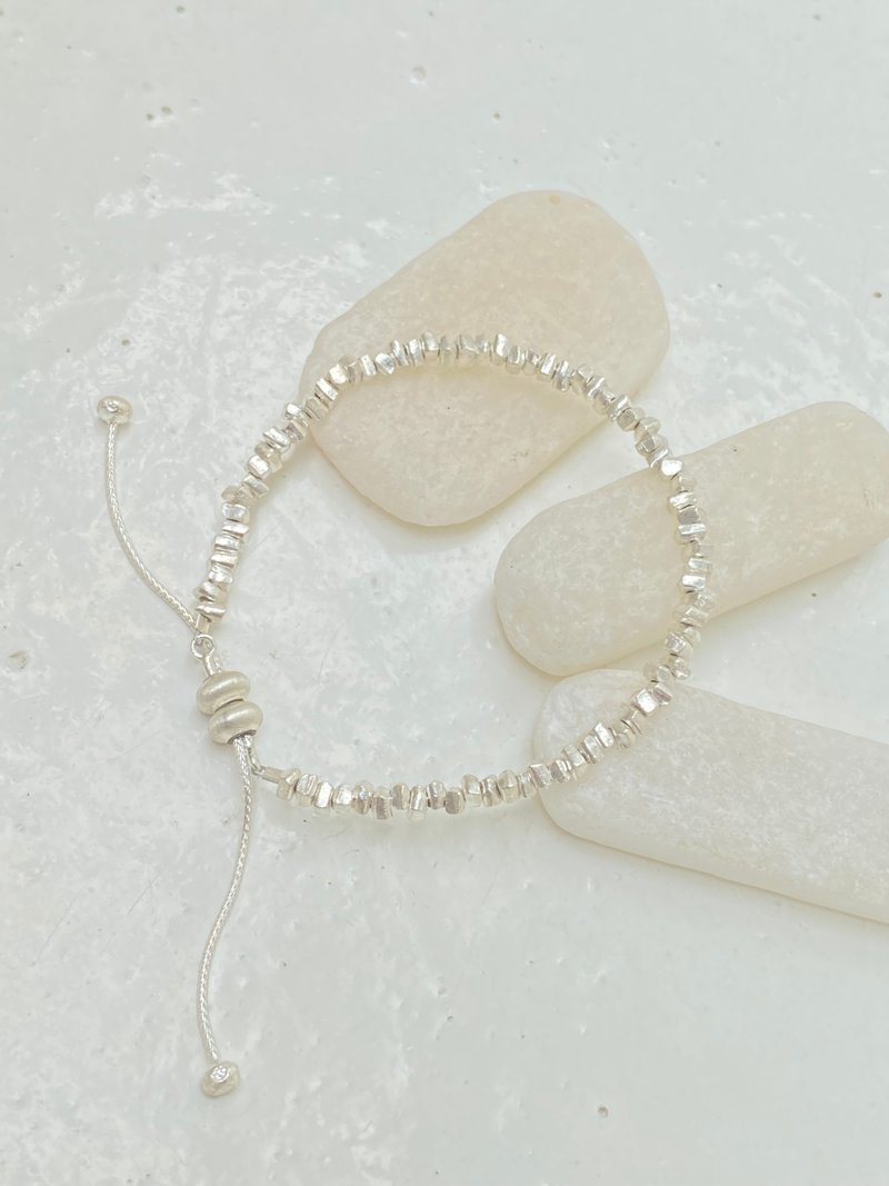 Handmade minimal silver nuggets pull-chain bracelet (B0094) - สร้อยข้อมือ - เงิน สีเงิน